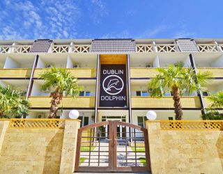 Пансионат "Dublin & Dolphin" / "Дублин и Дельфин"