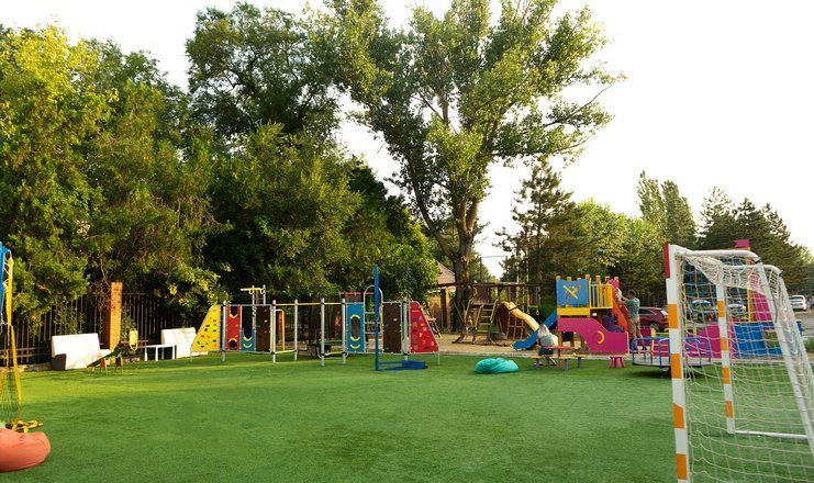 Пансионат "Dublin & Dolphin" / "Дублин и Дельфин"