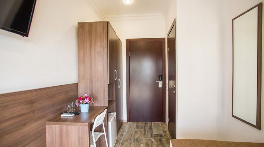 Стандартный 2-местный (мини с балконом)